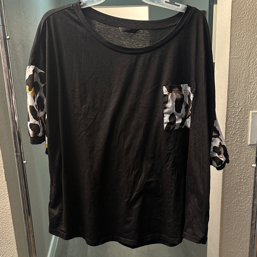 SHEIN Black Camo Sleeve Pocket Tee